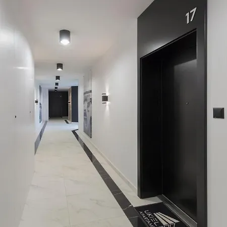 Przy Jeziorze Nr 2 Apartment *