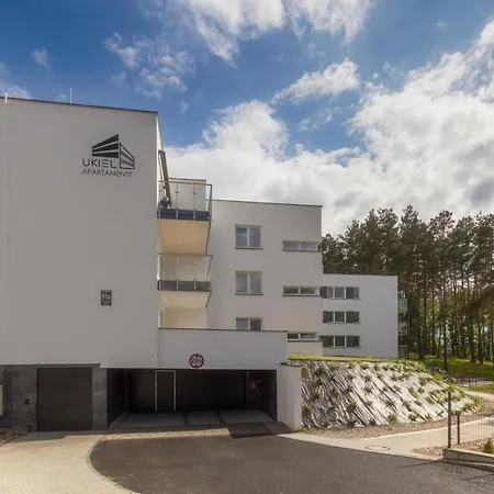 Przy Jeziorze Nr 2 *